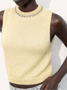 ZARA RHINESTONE & FAUX PEARL KNIT TOP SLEEVELESS CREAM YELLOW